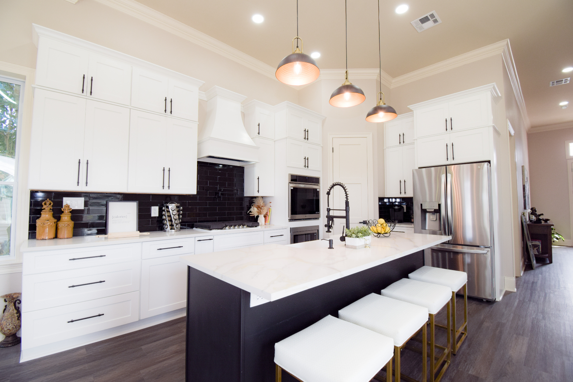Chef's kitchen with quartz island